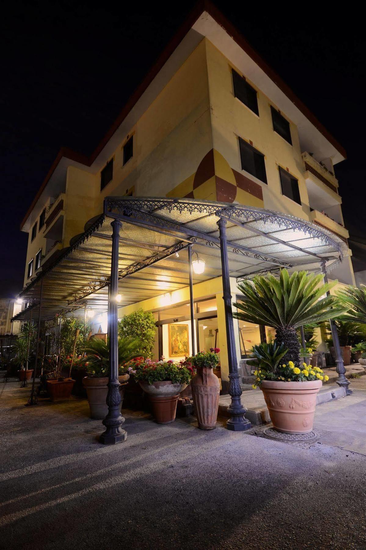Hotel Clinton